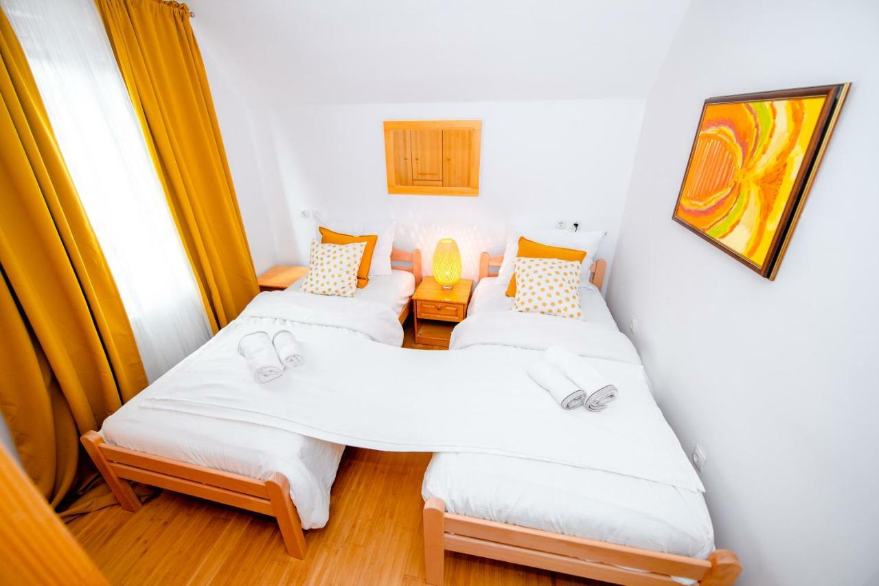 Apartment With View Zirovnica Kültér fotó